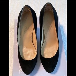 Marc Fisher Lydsay Black Suede Platform Pumps